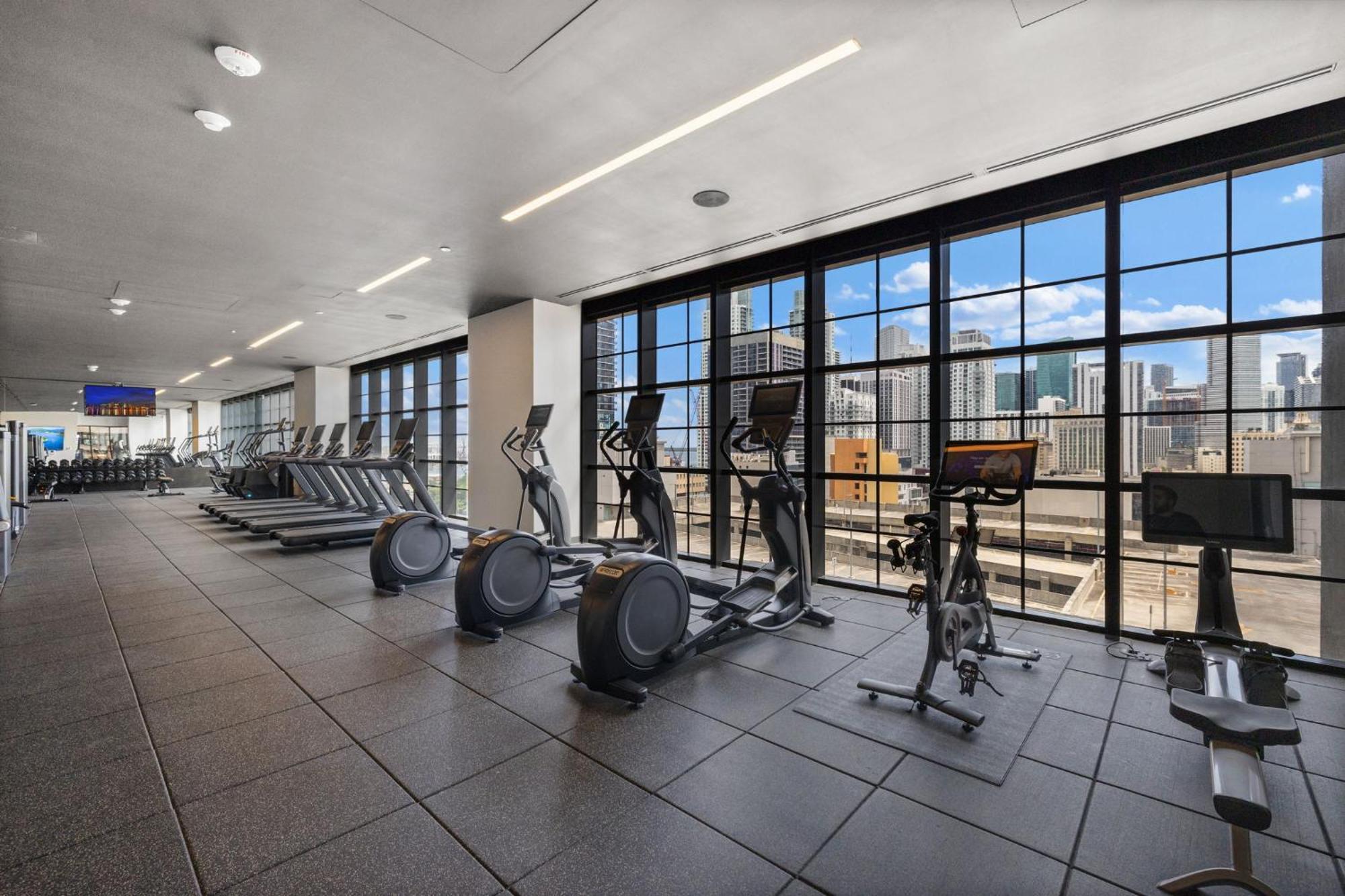 Ph 5107 Fl 1 Bedroom Lux Ocean View In Downtown Apartment *