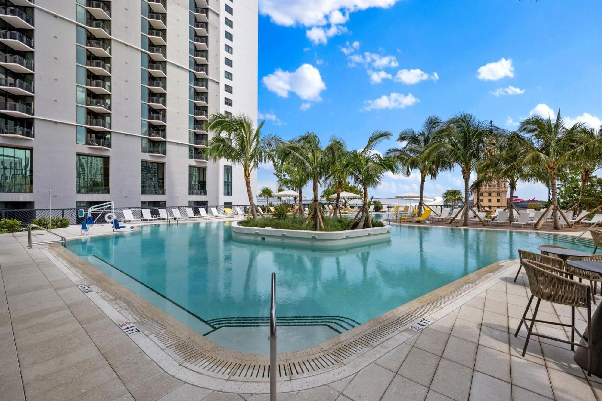 Ph 5107 Fl 1 Bedroom Lux Ocean View In Downtown *