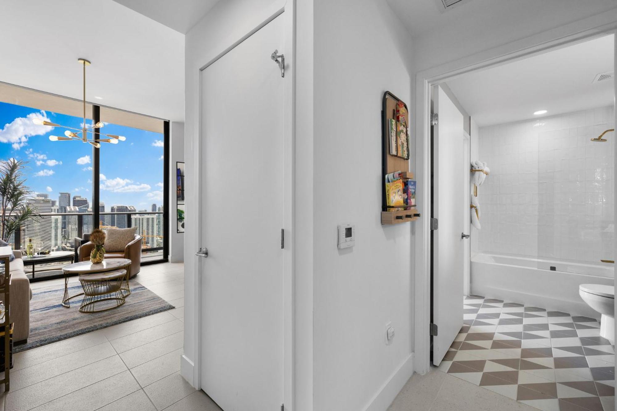Ph 5107 Fl 1 Bedroom Lux Ocean View In Downtown
