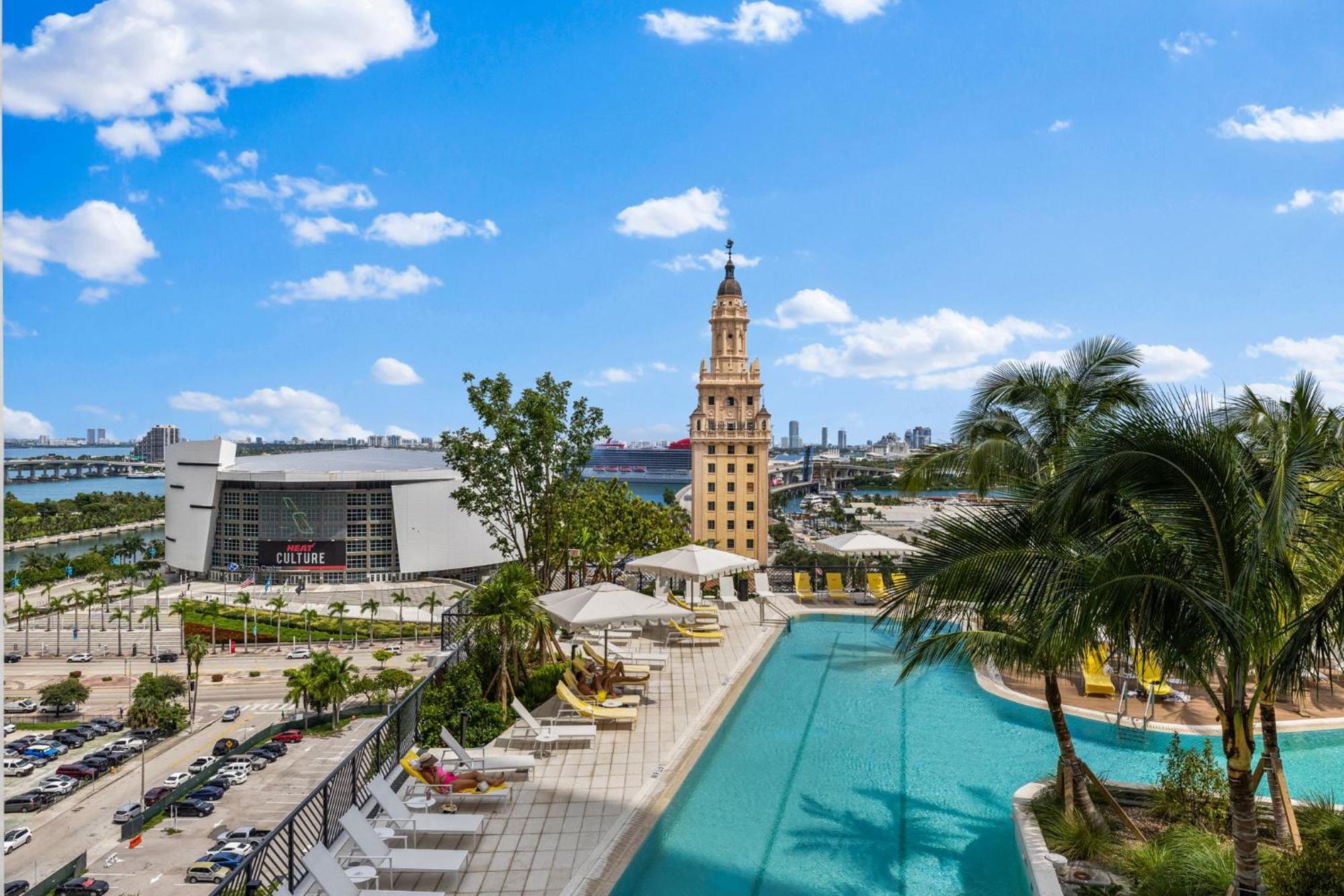 Ph 5107 Fl 1 Bedroom Lux Ocean View In Downtown